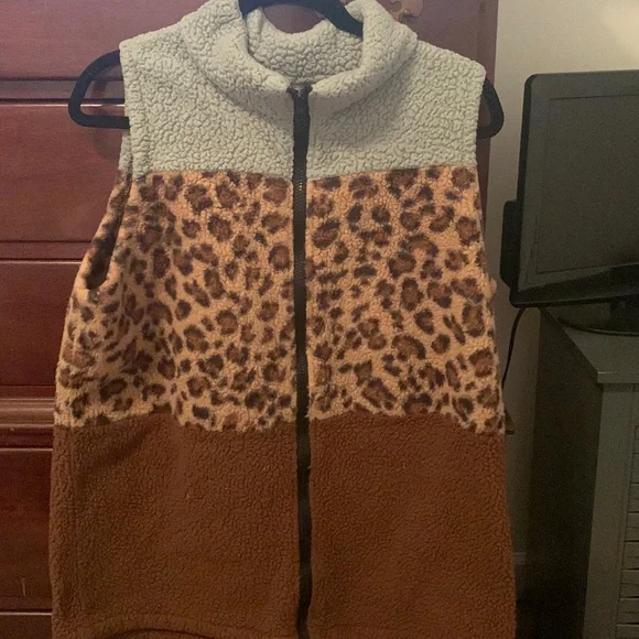 Vest - Picture 1 of 2